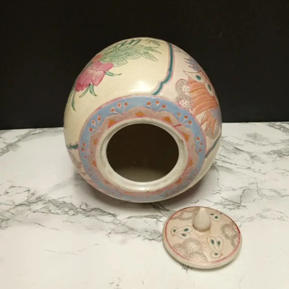 Hand Painted Porcelain Ginger Jar ( Vintage ) Decor